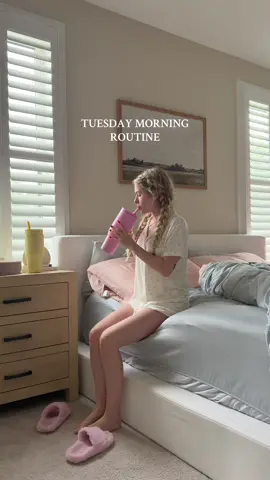 for my morning vlog lovers 🫶🏼🌷🌿🩵 happy tuesssssday #fyp #Vlog #morningroutine #diml #workout #active #productive #skims #dogmom #catmom #homegym #breakfast #icedlatte #Lifestyle #inmy20s #fiance 