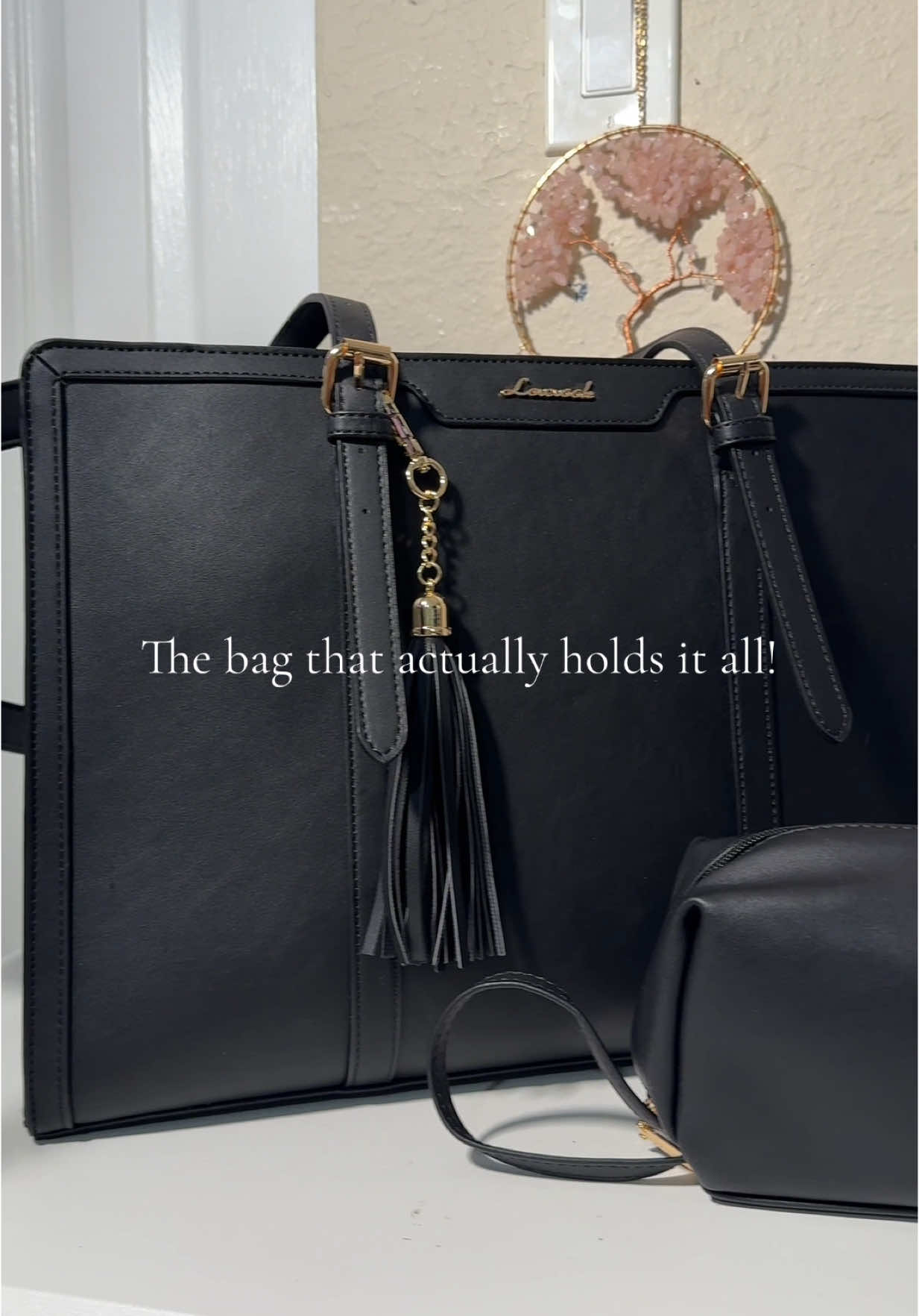 2 laptops ✅ Water cup + Coffee cup ✅ Chargers ✅  Notebooks & Paperwork ✅ Bag full of my essentials ✅ Keys, Wallet & Phone ✅ I am sooo obsessed with this bag! It holds everything I need & more, the fact it stands up by itself also is amazing! Holds my laptops, my filming equipment & still has space for more!  #bags #purse #travelbag #laptopbag #laptoppurse #freeshipping #laptopbag #totebag #worktotebag #creatorsearchinsights #ovevook #lovevookbags #totebags #totebagaesthetic #totebagstyle #workbag #mombag #mompurse #workpurse 