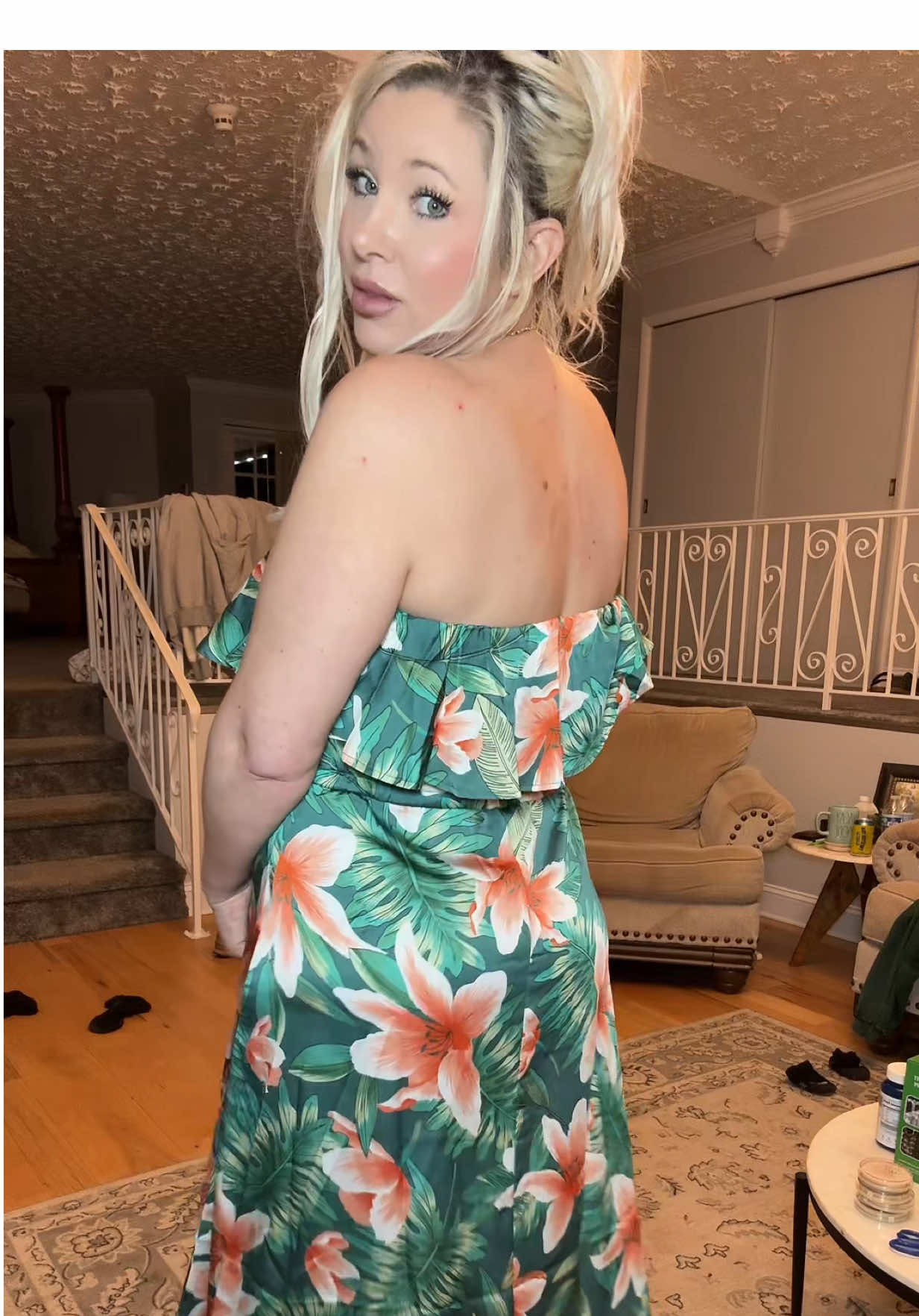 #VacationDress #FloralVibes #TropicalOOTD #BeachReadyLook #FlowyAndFloral #SummerStyle #TravelInStyle #FloralFit #IslandVibes #VacationOutfit #GetawayGlam #SunshineStyle #FloralFashion #WanderlustWardrobe  #TikTokShop #tiktokshop #tiktokmademebuyit #tiktokshopcreatorpicks 