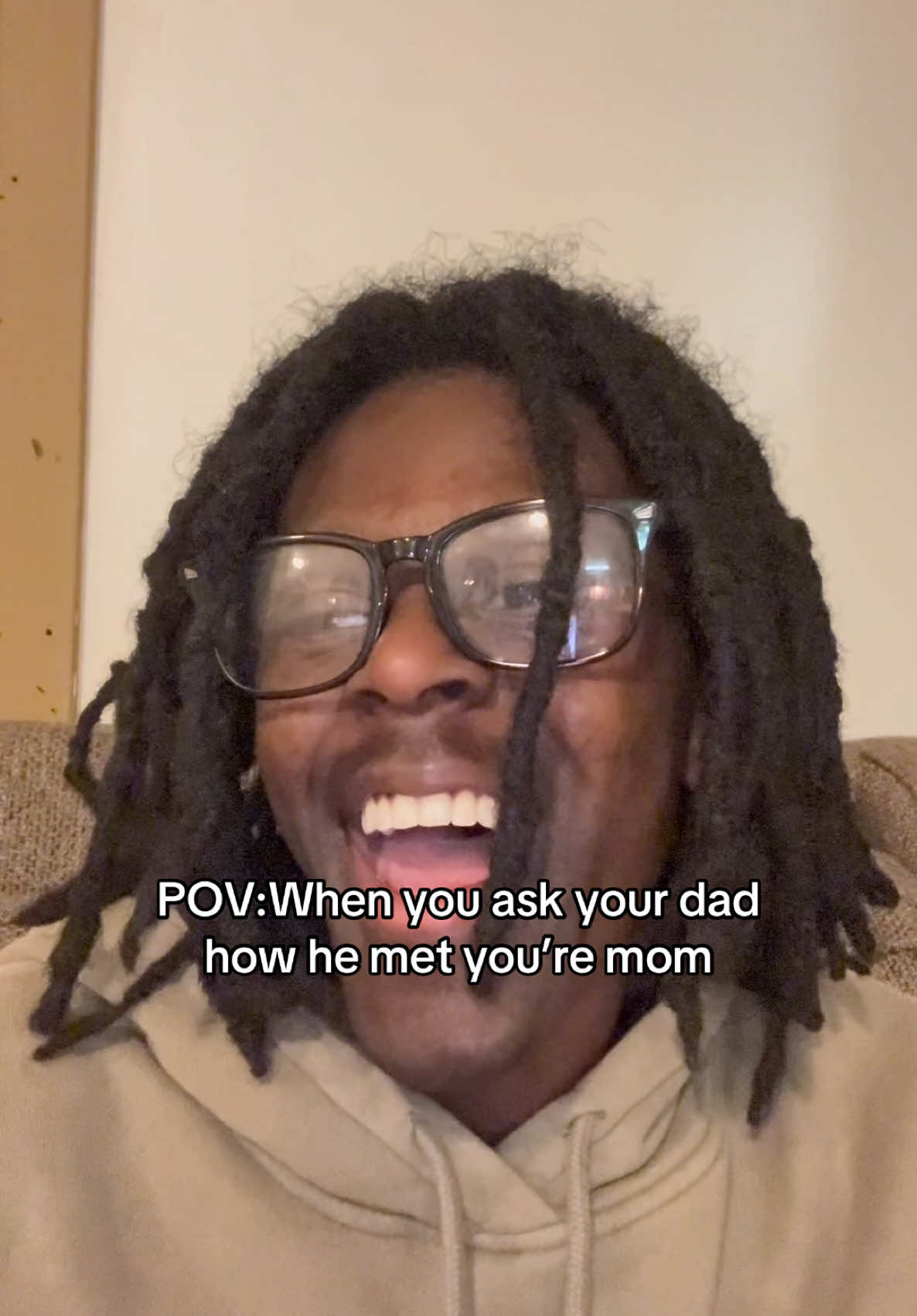Who you think you got yo good looks from🤨 #fypシ #fyp #viral #dadsoftiktok #dadsbelike #lore #storytime 