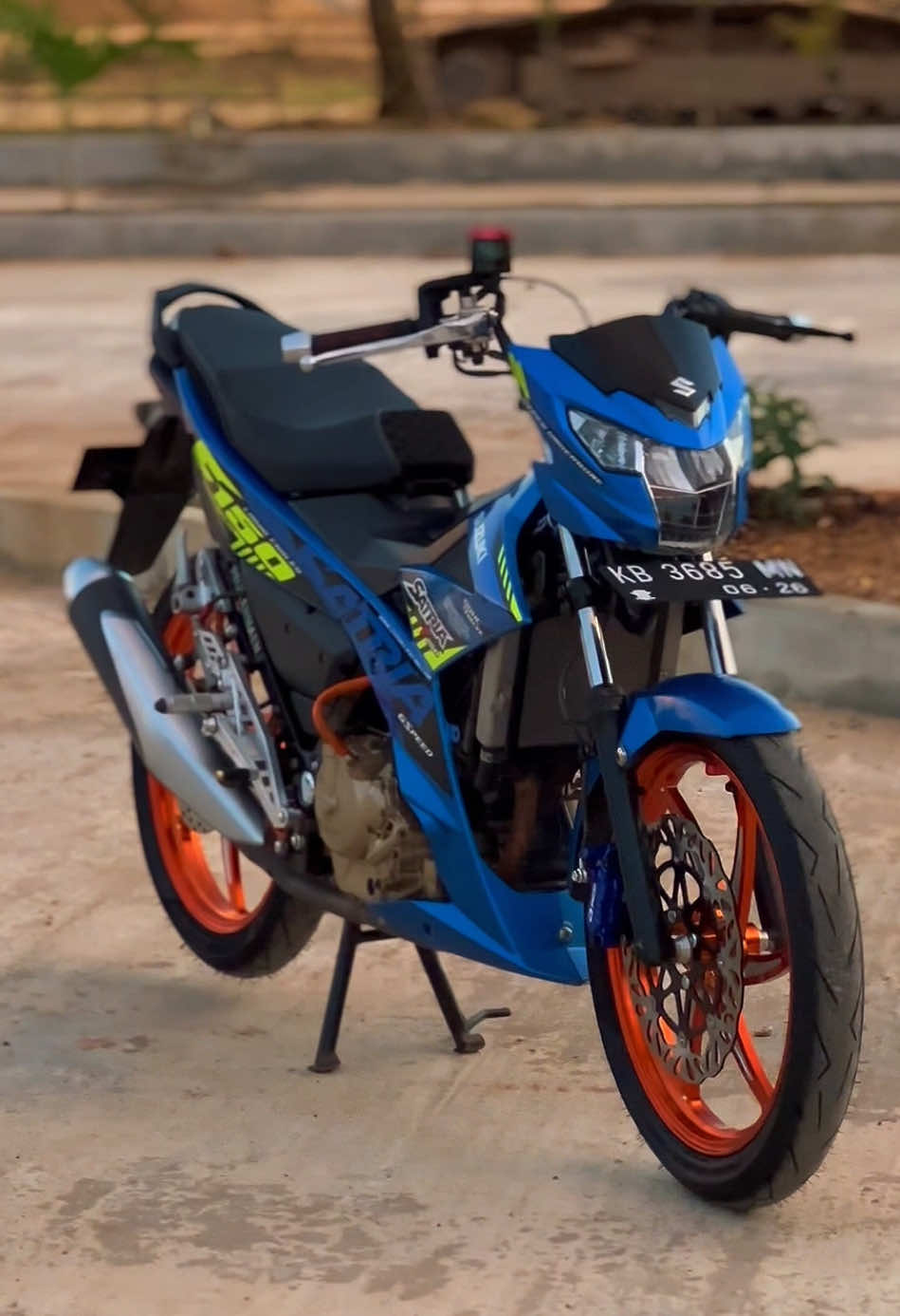 “goryat vospo minaniya”🔥 . . . 📸 : @Mx Kyy #streetgpconcept #streetgp🇵🇭 #komorodindonesia #fufi #satria150fi_độ_kiểng #nyalakannyali #komorodstyle #suzukisatriafu150 #suzukiraider150fi #suzuki #satria #satriafumodifikasi #satriaindonesia🇲🇨✨ #satriaindonesia #vnd #vndracing #ngrt #delkevic #ktc 