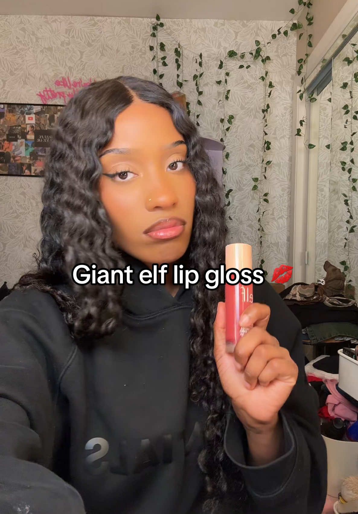 Did I cook??🤭 lmk what y’all think <3 @NYX Professional Makeup @Olehenriksen @maccosmetics #lipgloss#elflipgloss#makeup#fyp#lgbtq#🇩🇴#makeuptok  