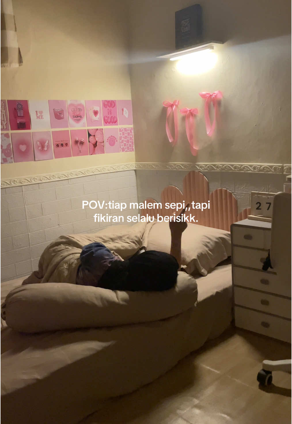ricuhnya isi pikiran di malam hari🙃#roomdecor #roomdecor #kamaraesthetic #povkamar#pov#fyp