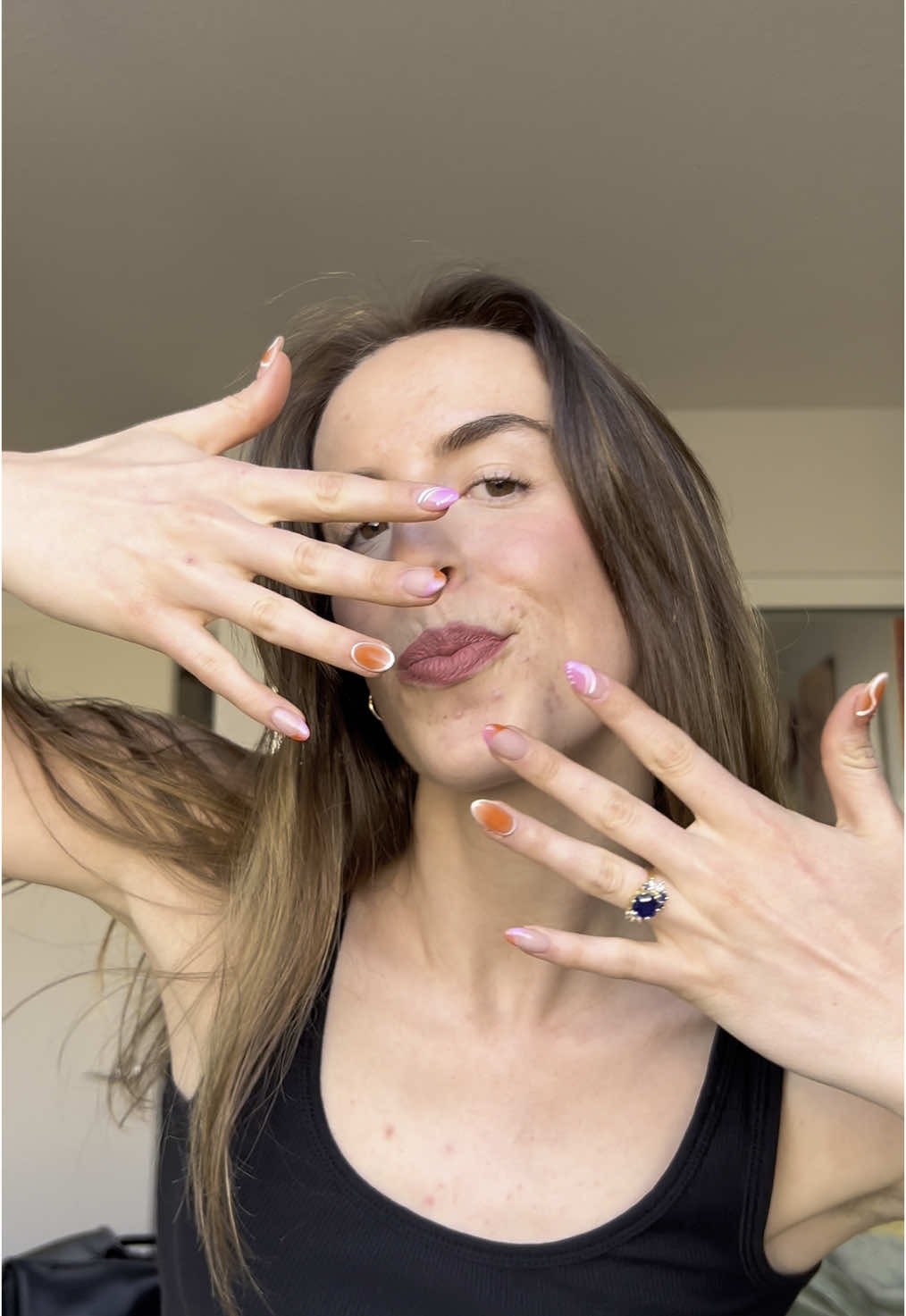 how does one show off their nails gracefully?? 💅🏼 #nails #vacationnails #nailart #summernails #nailinspo #naildesigns 