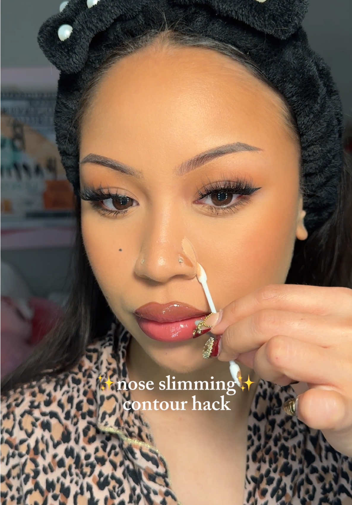Would y’all try this?😳 #makeup #grwm #beauty #makeuptips #makeuphacks #nosecontour #nosecontourtutorial #contour #contourhack  