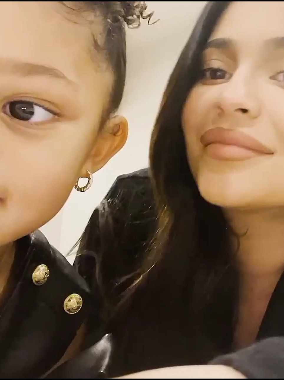 the light in a man's life. #trylie #kyliejenner #travisscott #stormi #edit #foryoupage #couple #astroworld #2017 @Kylie Jenner 🫀