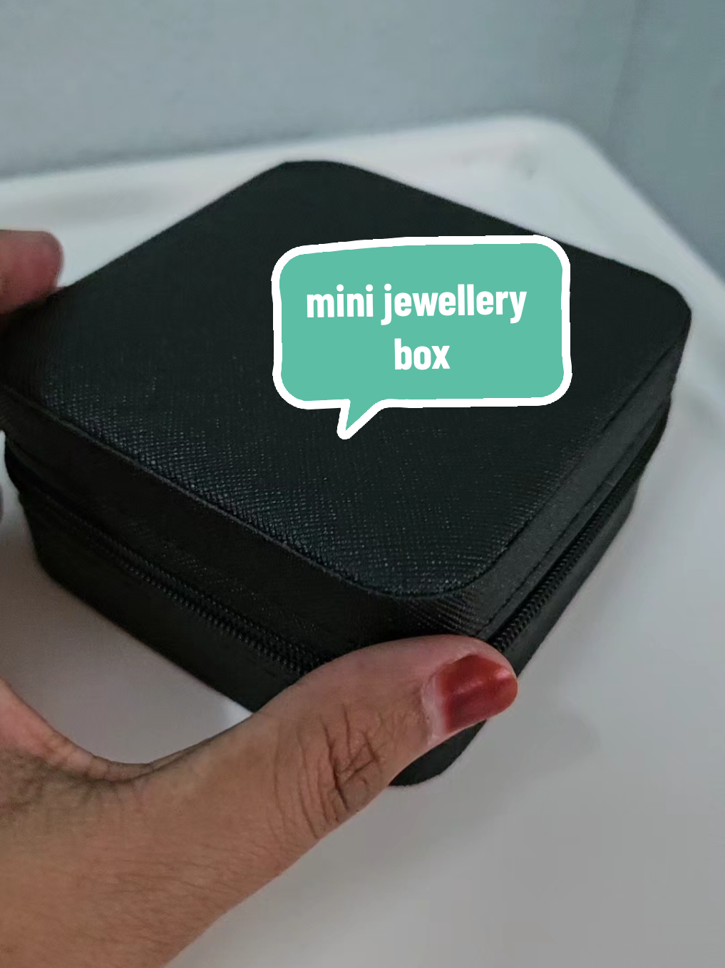 Replying to @ilaxsulaiman  betul tu wak. Nak pakai just bukak nak pilih je. x perlu nak bukak satu².  #jewellerybox #organizedhome #newbieaffiliate 