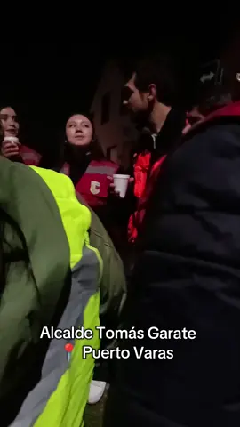 quien es ese hoombreee🫣🫣 Mi alcalde Tomás hombre que resuelve☺️  el nuevo #tomasvodanovic #tomasgarate #alcade #chile #puertovaras#fyp #tornado #girls #quienesesehombre #fyppp 