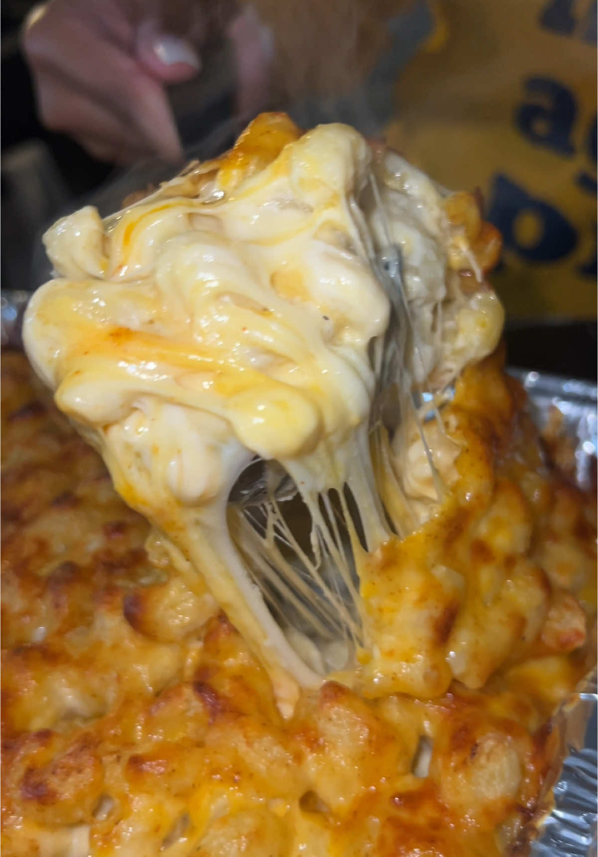 My Wife knows exactly how I want my Mac n Cheese.  #foodtiktok #macncheese #blackfoodietravelguy #cheesepull #tasty 