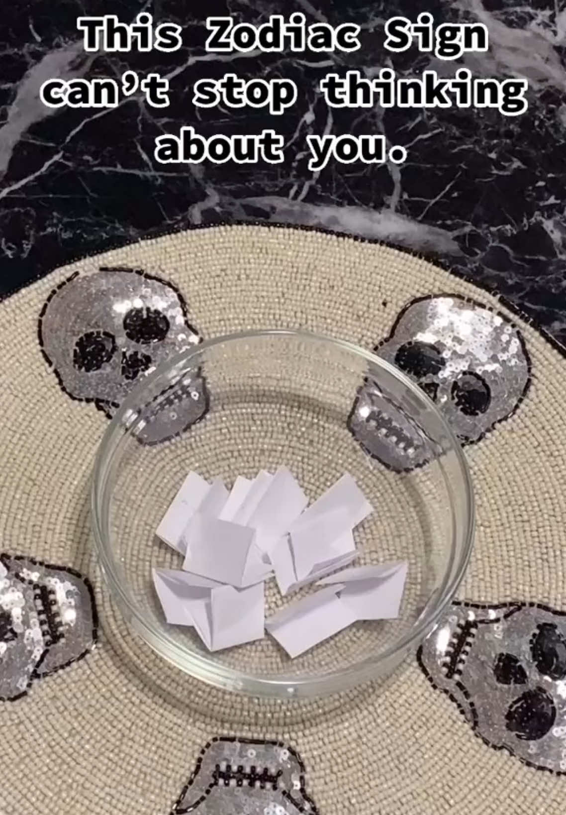 #oracle #reading #zodiacsigns #astrology #oraclereading #tarot #zodiacsign #witchtok #aquarius #witchesoftiktok #spiritualtiktok #spirituality #zodiac #witchy #fyp 
