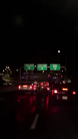 #quito_ecuador🇪🇨 #uio #carretera #nocheroma #bachata #recuerdos #ecuador #trafico 