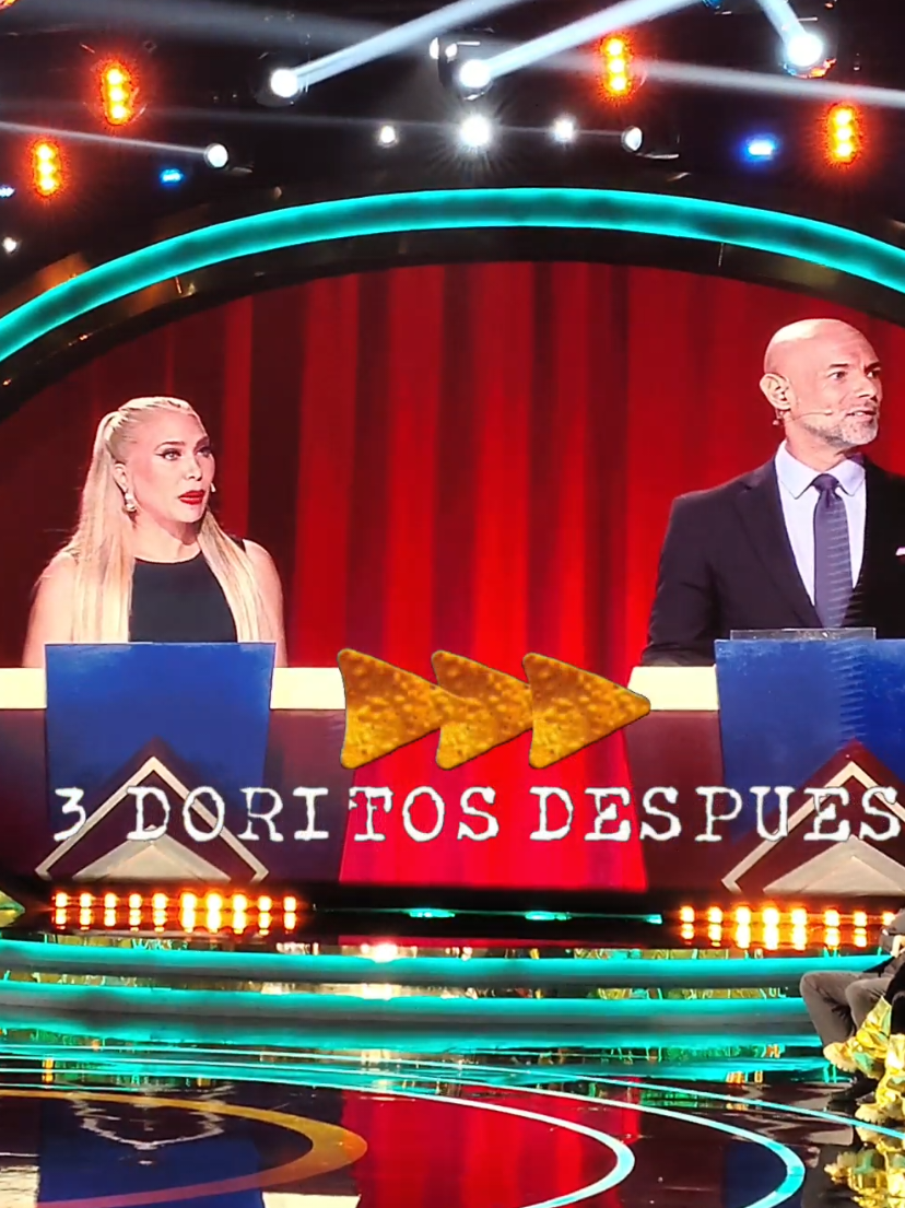 Yo y mi compañero en el debate por conocer quien debe llegar a la final de #Lcdlfallstars #3doritosdespues 