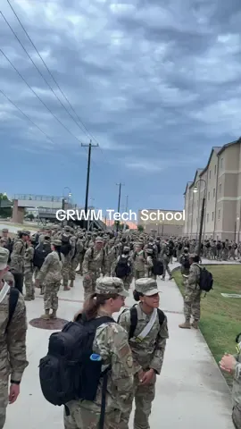GRWM Tech School Edition #military #techschool #airforce #army #navy #miltok #militarytiktok #militarylife #militarytok 