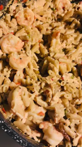 Think you would want more and more 😋🤤 #fyp #food #pasta #chicken #vegetables #shrimp #moreandmore #joe #yum #thinkyouwouldwantmore #fypシ 
