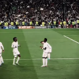 dança Vini 🕺 #fyp #fypシ #vinicius #dance #realmadridfc #brazil #baile 