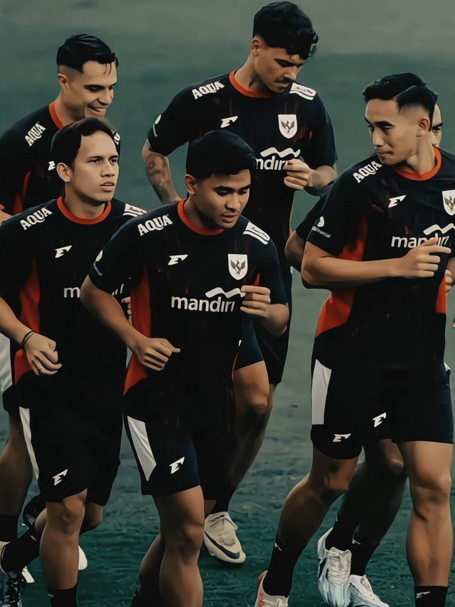 Aura pildun nya kuat banget🥶♥️🤍 #timnas #timnasindonesia #timnasday #balitrainingcenter  #football #fifamatchday 