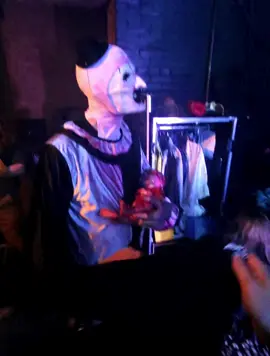 Woah #fakeblood #props #acting #iceninekills 