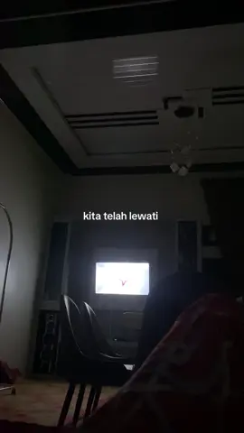 kita t’lah lewati, akhirnya jadi asing 