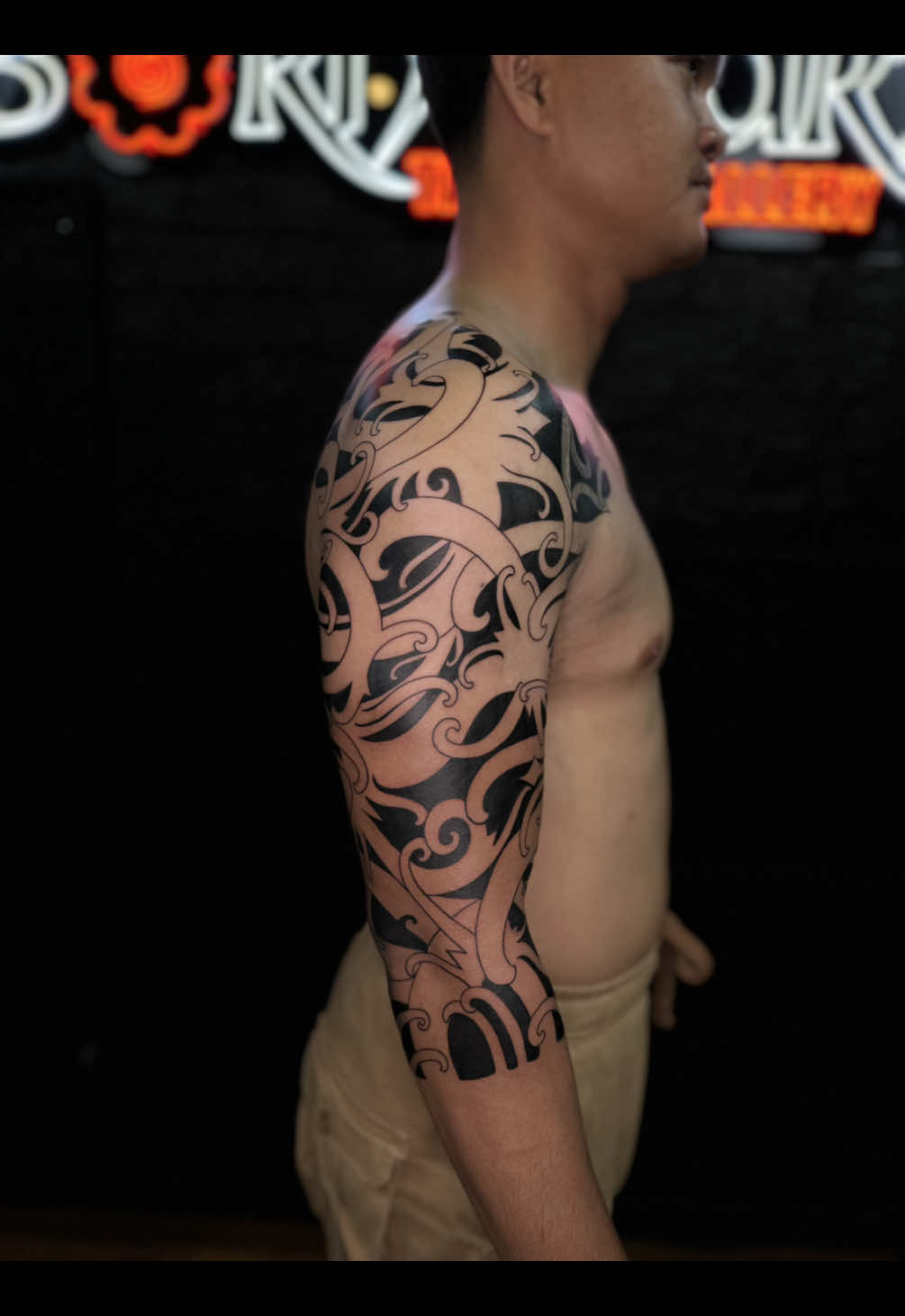 Borneo tribal fusion inspire tattoo @jconly_official #jconlyvetar #jconlytattoo #jconlyproteam #borneotribaltattoo #borneoart #tribaltattoo  #CapCut 