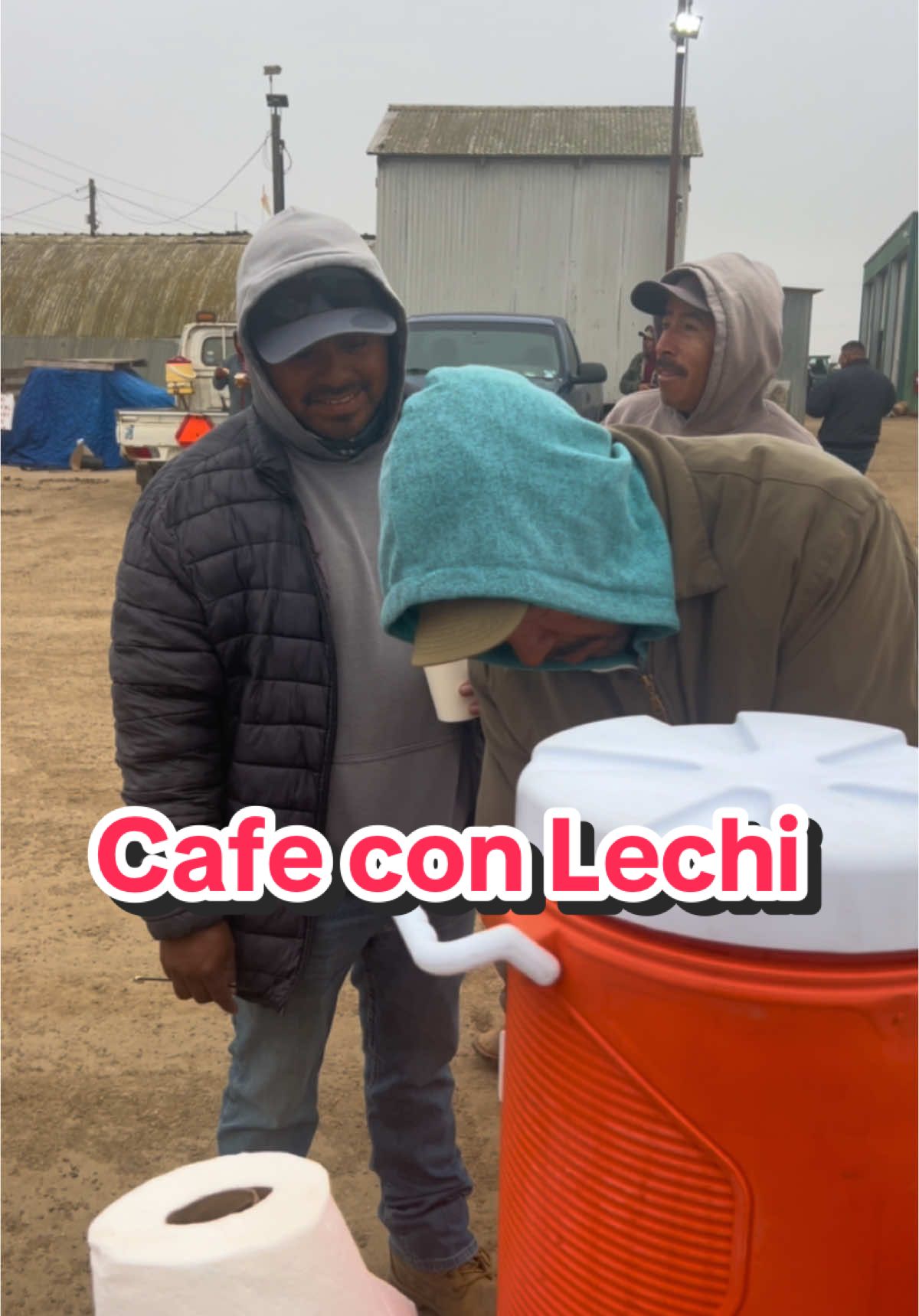 En esta mañana fria un #panconcafe pa nuestros #trabajadores #gentetrabajadoradelcampo de #campeche #michoacan #toluca #guerrero #oaxaca #guanajuato y #vivamexico #panaderialaespiga 