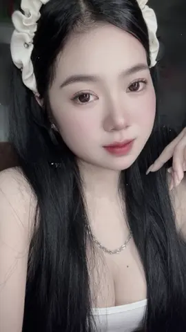 Trong lòng mỗi người đều có một ngọn lửa đang cháy, người qua đường chỉ thấy khói đang bay.🤍 #CapCut#viral#fyp#haân2311.     @💐 