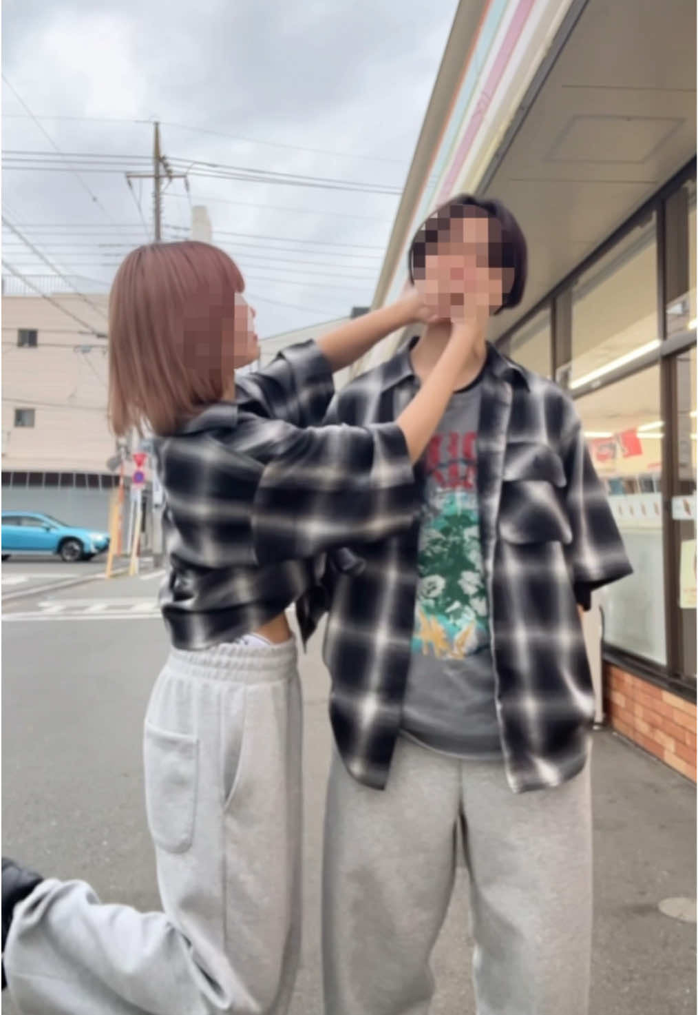 この音源撮ってるカップルに憧れたからWEGO様から頂いたチェックシャツ着て撮ってみた^^❤️それにしても棒立ちしすぎだろ @WEGO公式 #pr #ウィゴー #wego #オンブレチェックシャツ #fyp 