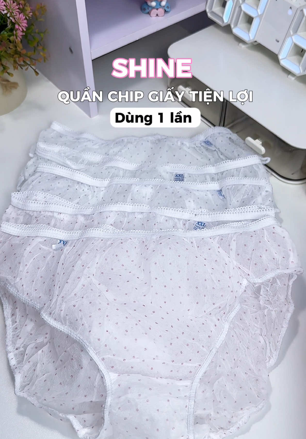 Đi du lịch hay bị rung 🍓 dùng e này vừa sạch vừa tiện nữa. 👍#shine #quanlotgiay #muataitiktokshop #unboxing #salecuoithang #saleluongve #thoitrang 