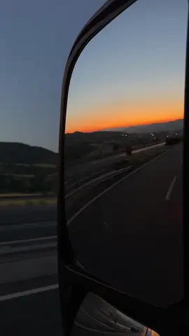 Bilen varmı aklım nerde..  #yolvemüzik #yolstoryleri #yolvideoları #yolpaylaşımları #keyifliseyirler #keşfetteyizzz #keşfett #3n1k1s #®️ 