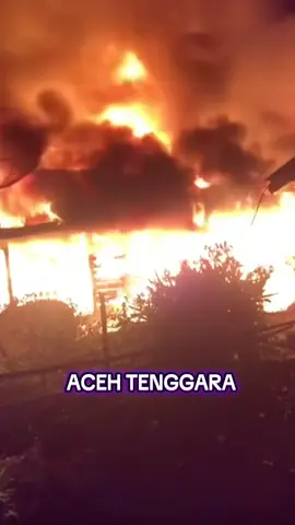 Telah Terjadi Kebakaran Di Desa Ngkeran Kec Lawe Alas Kabupaten Aceh Tenggara Aceh Ngkeran,28 Mei 2025 Telah menghanguskan 5 rumah  1. Rata Dengan Tanah Hangus terbakar 3 Rumah 2. 2 Rumah rusak ringan sekitar pukul 02.30 WIB 3.Adapun Tiga Rumah Hangus Rata Habis Terbakar ,Rumah Warga Atas Nama - Jaliyah  - Rajani - Jumiah 4.Dan Imbas Kebakaran Tersebut Mengakibatkan Ada 2 Rumah Rusak Ringan Adalah Rumah Warga Atas Nama  - Askano - Salamun 5.Dan Tidak Menelan Korban Jiwa Atau Nihil  Sekian Dan Terimakasih.