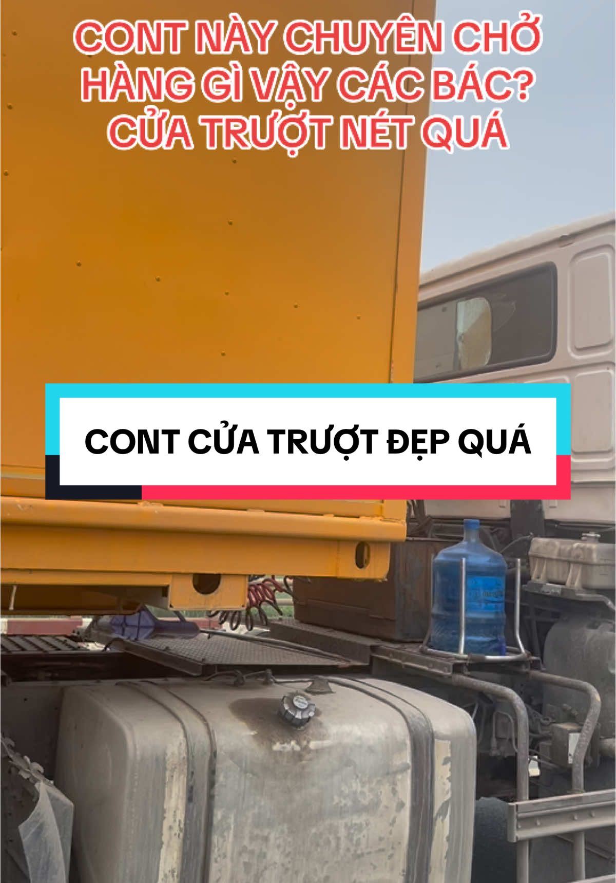 Cont cửa trượt này chuyên chở hàng gì vậy các bác? Chắc chắn đẹp quá…#nghetaixe #tayninh #nghean #gialai #daklak #thanhhoa #saigon #howo #ninhbinh #vantai 