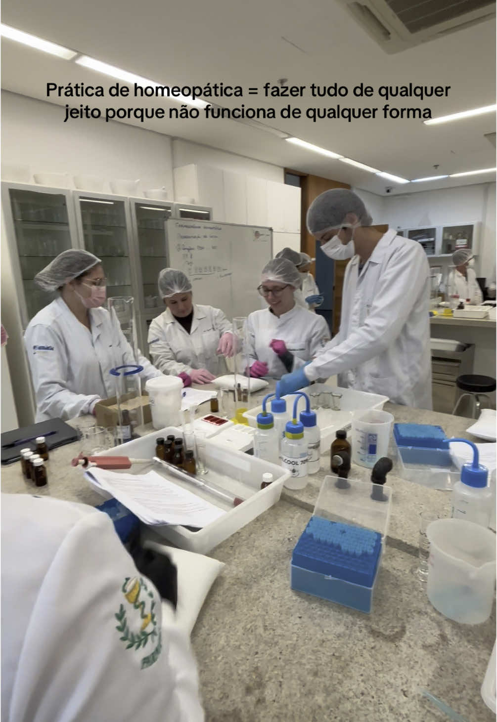 #foryoupage #fyp #farmacia #homeopatia #farmacotecnica #pratica #laboratorio #faculdade 