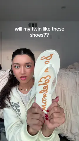 IDKKKK WDYT @Sam Edelman 