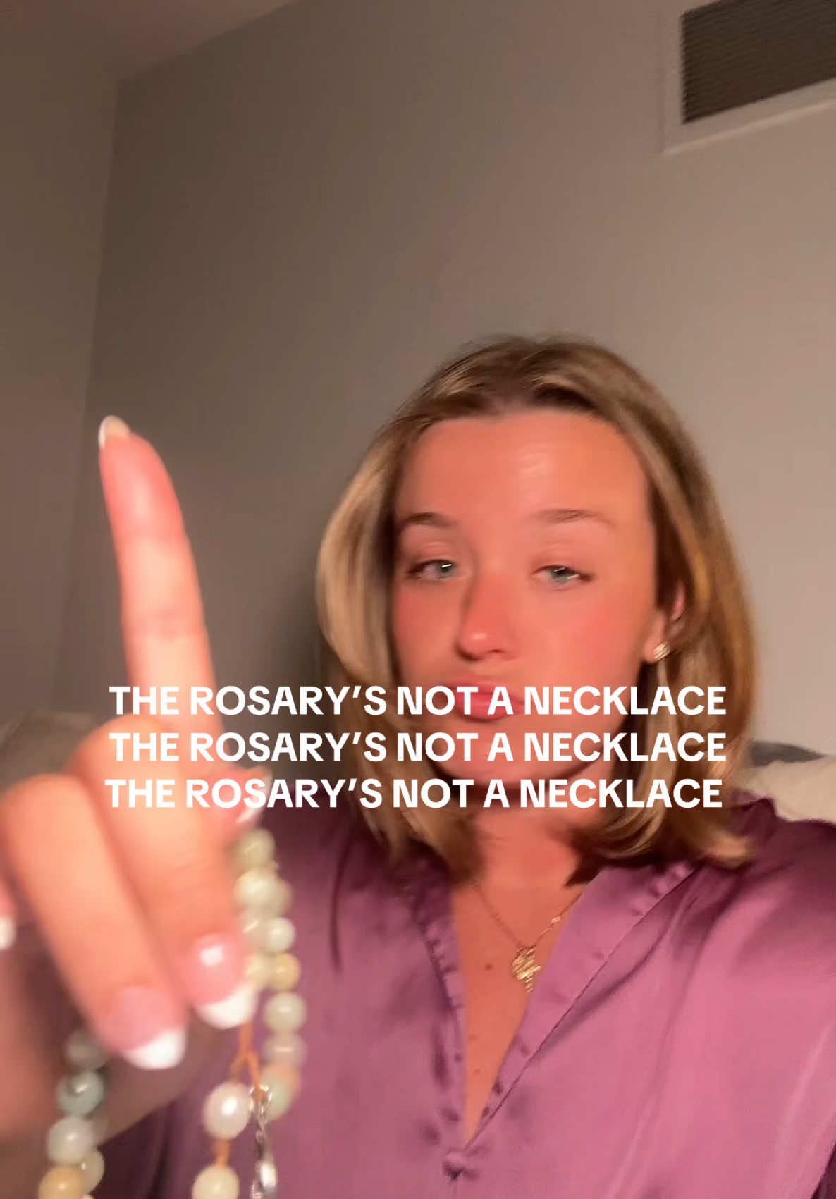 Pls carry it around but do not wear it 😭😭😭😭😭 #catholic #catholictiktok #catholicism 