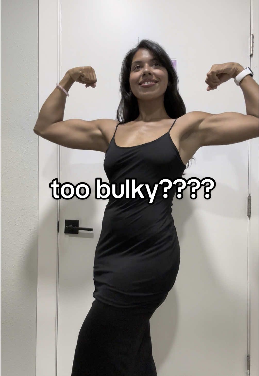 Throughout my fitness journey, I had to unlearn all the “rules” myths I spent YEARS believing that kept me from making real progress and neglecting strength training (esp upper body) out of fear of looking “too bulky” was one of them! Building visible muscle takes TIME. you are not going to accidentally get bulky from 15 pound dumbbells babes, I promise. Strength training is important not just for looking good but for actually FEELING good too.  Not only that, it helps your energy, your mood, your joints, and even when you’re eighty and still trying to carry all your groceries in one trip 👵🏽  And shifting my mindset from quick fixes to an overall healthy lifestyle is what actually helped me stay committed to this journey! 💪🏽🎀 So please, stop being afraid to lift weights. Your body, your confidence, and your bone density will thank you later! 💪🏽#fitnessjourney #fitnesstransformation #weightlifting #gymgirlie 