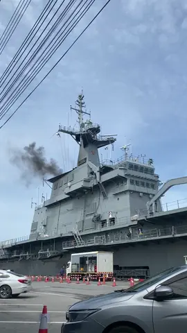 เตรียมตัวออกเรือขั้นที่หนึ่ง💙⚓️#เรือหลวงจักรีนฤเบศร911⚓⚓ #วันรุ่นโคราช #ทหารเรือ💂⚓ #ขึ้นฟีดเถอะน้าา🥺💕 