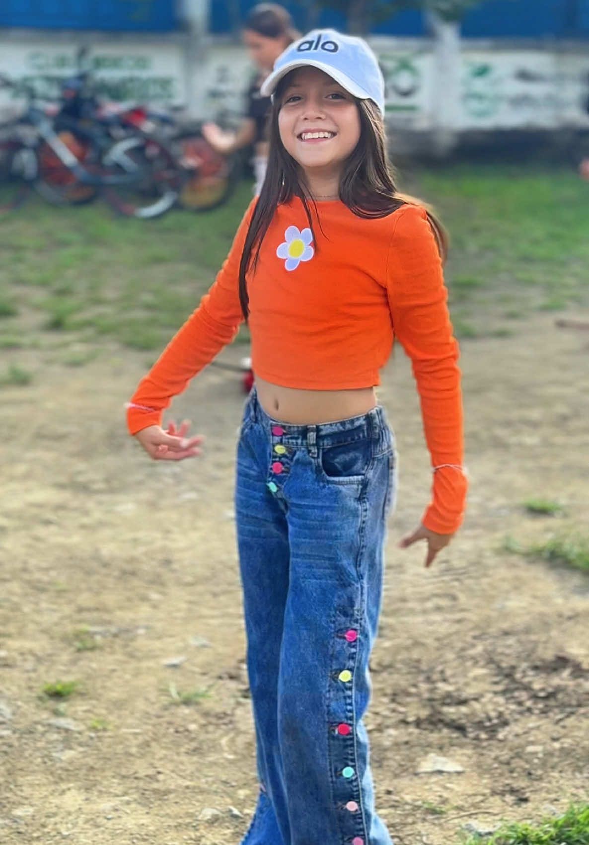 Otro día de ensayo🐝 #manabi_ecuador🇪🇨 #chone #fyyyyyyyyyyyyyyyy #paratii #model #viralvideotiktok #bastoneras #cachiporras #bailarinastiktokers #bastonerastop #baile #viejaescuelachone🐝 #fyp #usa #abejitas🐝 #tiktok #viralvideo 