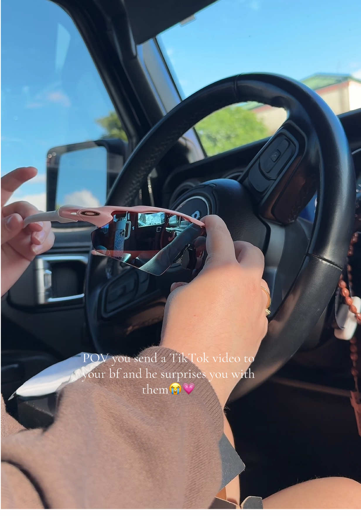 I’m obsessed they are so prettyyyy. We love a man who listens 🥰💗.                         @Oakley #fyp #fypシ #parati #summervibes #pinkoakleys #oakley #sunglasses #itzel.garciaaa2