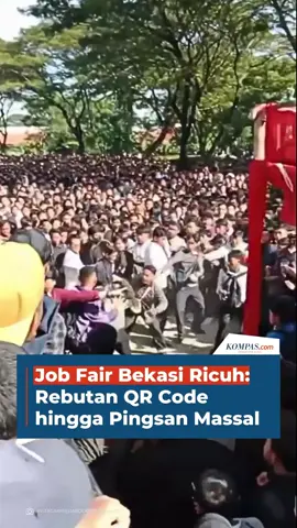 KOMPASCOM. Puluhan ribu pencari kerja memadati job fair Pemkab Bekasi di Gedung Convention Center Presiden University, Jababeka, Cikarang Utara, Selasa (27/5/2025). Antrean padat dan rebutan akses QR code mengakibatkan sejumlah peserta cekcok hingga pingsan. 🎥: @/jabodetabek24info Penulis: Achmad Nasrudin Yahya, Faieq Hidayat, Akhdi Martin Pratama Kreatif: Blanka Rahel Maretha Joanne Produser: Elizabeth Ayudya Ratna Rininta ~R #JobFair #PingsanMassal #PencariKerja #LowonganKerja # #Bekasi #Peristiwa ##Read