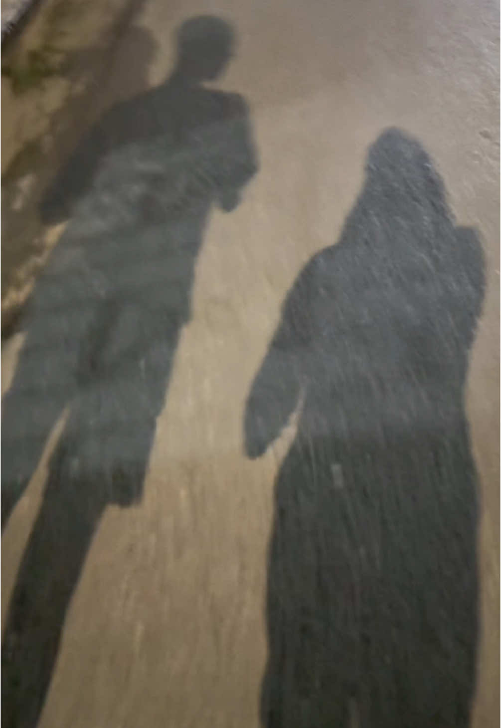 Tiba tiba cobain cabor Lari 🙂‍↔️ first time lari udah dikasih 7km 🫠 lari gratis , sehat nya dapat , pertemanannya boleh jugaa 🤌🏻 #runner #Running #nightrun #banjarmasin #southborneorunners 