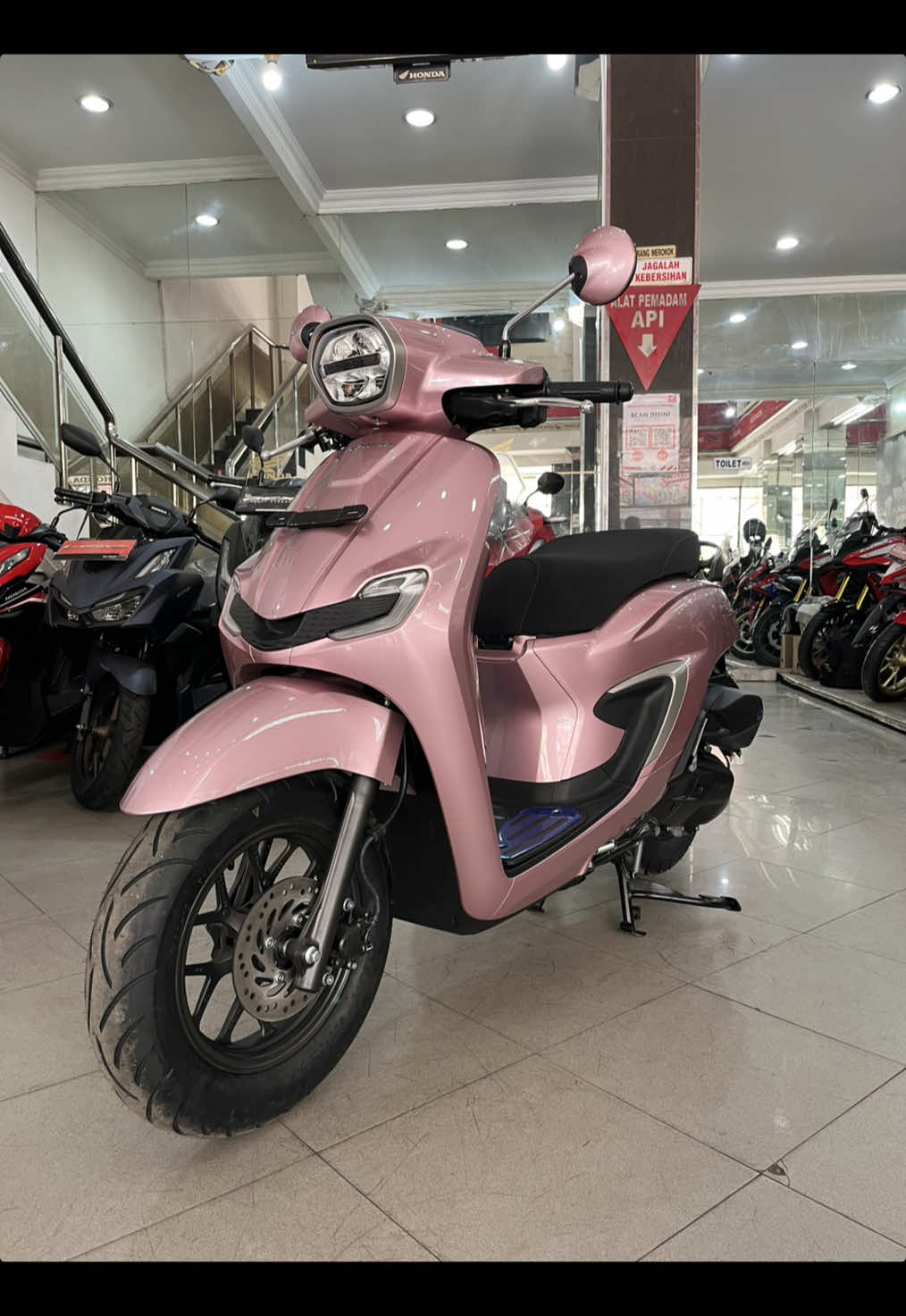 Honda stylo 160 CBS 😍 Bisa costum warna 🥰🎀🩷 Info cash & kredit 083846655551 #CapCut #fypage #fyppppppppppppppppppppppp #stylopink #hondastylo #modifstylo160 #stylopinkcantikkk #hondacostum #palembang #sorum #kreditmotorhondapalembang #astramotorveteran #dealermotorhonda #motorhondapalembang #stylo #hondaveteran #motormatic 