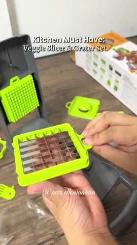 16 piece multifunctional Vegetable Slicer & Grater para mabilis mag cut ng veggies🥕✨ #veggieslicer #vegetableslicer #vegetablegrater #grater #KitchenHacks #kitchenware #kitchenmusthaves #fyp 