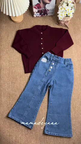 Cardigan dan celana jeans gemes #cardigananakcewek #celanajeansanak #setelananakcewek #outfitanakcewek #ootdanakcewek 