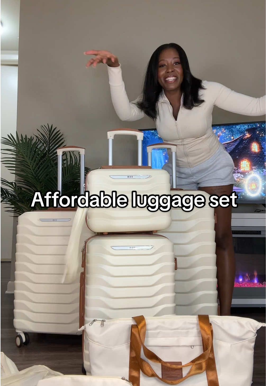 Replying to @marhryer 100/10 super affordable lightweight luggage sets #luggageset #suitcases #traveltips #travellife #travelhacks #luggage #luggagehack #tiktokshopcreatorpicks 