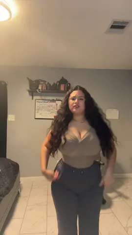 I just had too been seeing this dance on my fyp🫦🫦🫦🙈🙉#aintgotnopanieson#fypシ #fypシ゚viral #TIKTOK #HOTGIRLMOMMENT##anabessy#clockit#atee