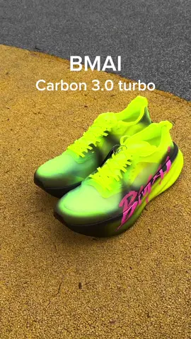 Bmai Carbon 3.0 Turbo สีใหม่! เขียวแบบนกแก้ว แรงเหมือนนกอินทรี รองเท้าแข่งแบรนด์จีนน้ำหนักเบาไม่ถึง 200 g!!! #Avarin #bmai #bmaicarbon3turbo #fyp 