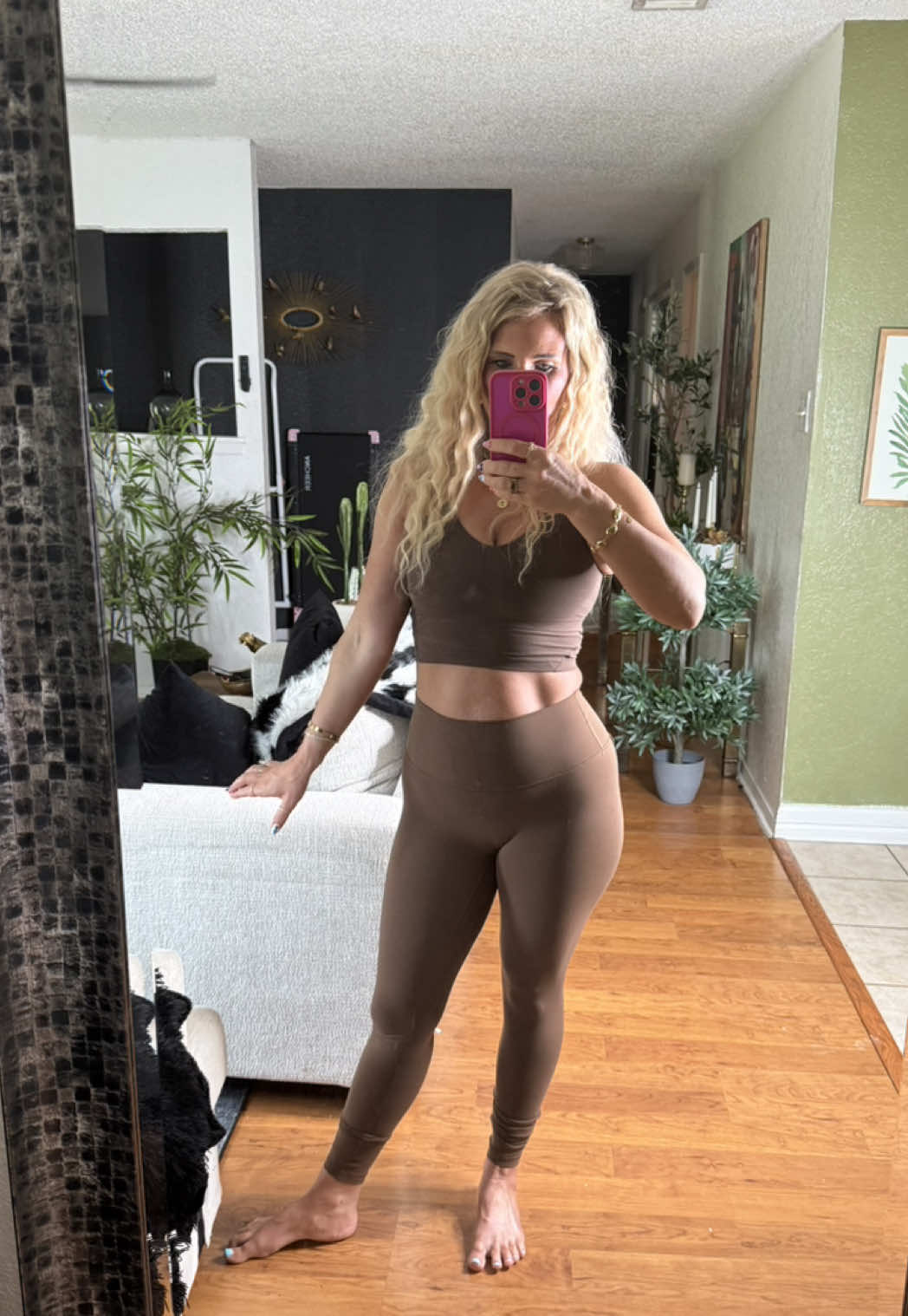 Took a long time and we aren’t there yet. But we never stop moving! It always takes me about 3 years to feel like myself again. #postpartumjourney #GymTok #gymgirl #preeclampsia #momswholift #momof4 