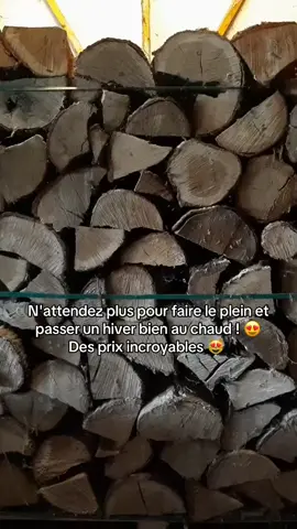 Bois de chauffage de qualité supérieure (chêne, hêtre) disponible en plusieurs longueurs (25 cm, 33, cm , 40 cm , 50 cm 1 m plus). #boisdechauffage #BoisDeChauffage 