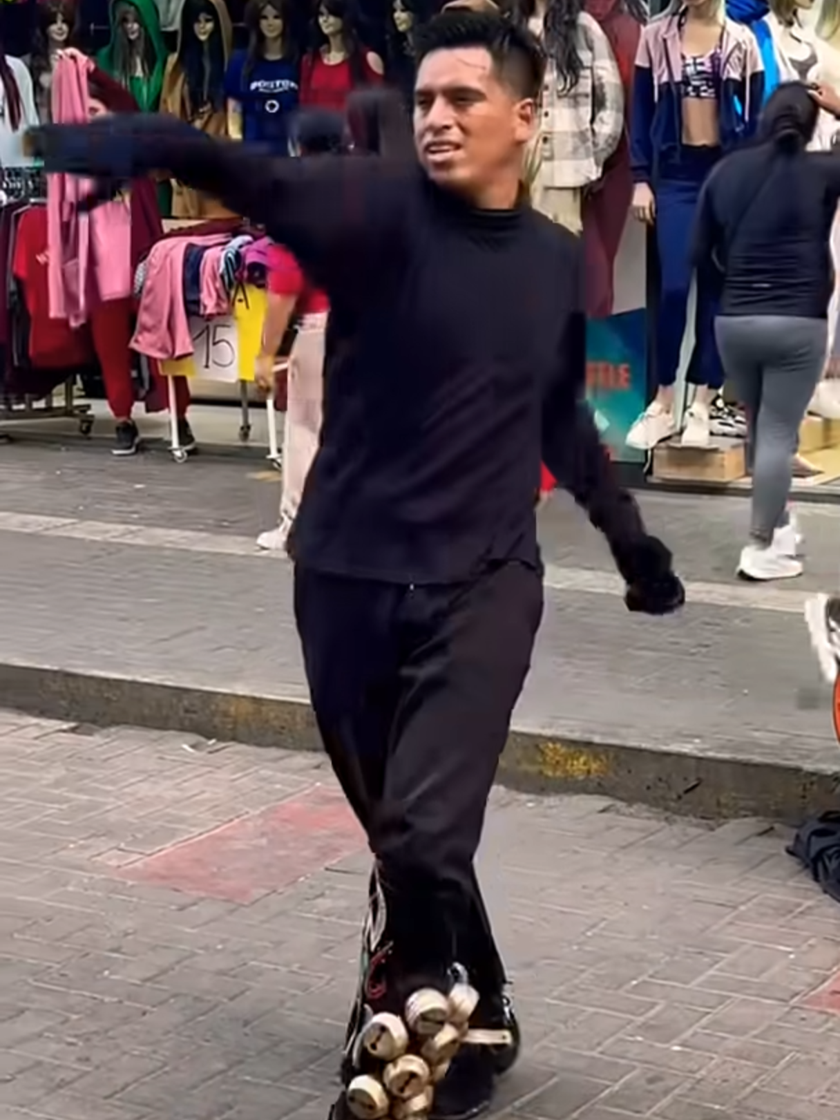 Gamarra La Victoria Lima Perú danzante saya caporales #gamarra #gamarramayorista #gamarrafashion#gamarracity#gamarramoda#gamarraperu #danzas #danzasperuanas #danzasfolcloricas #danzasfolcloricas🇵🇪 #caporalesperu🇵🇪 #danzasbolivianas