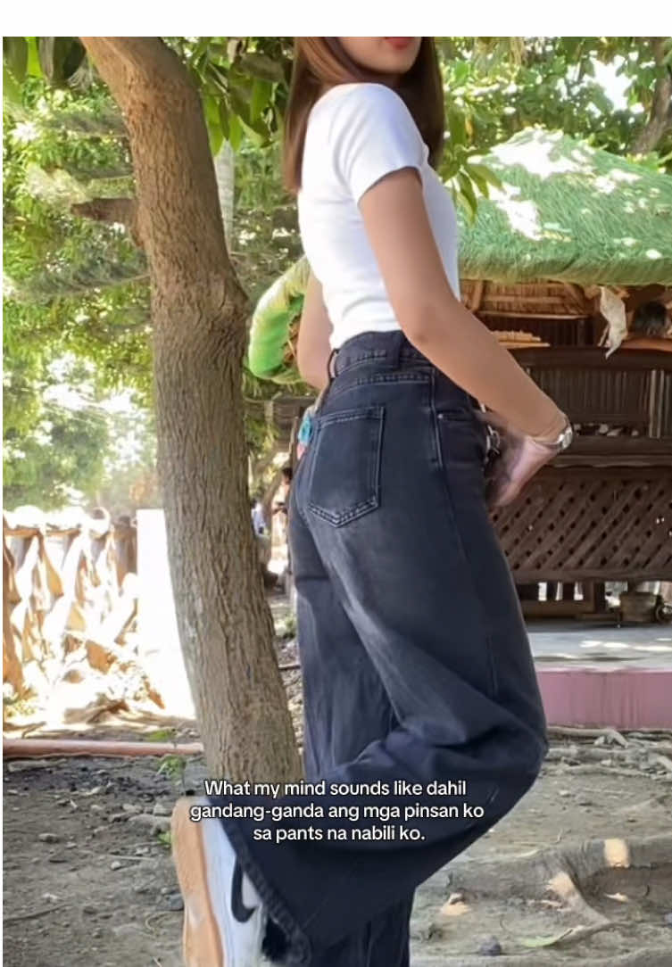 Yes po, nakaupo ako sa basang upuan haha Kaya basa talaga yung likod ng pants ko #pants #style #baggy 