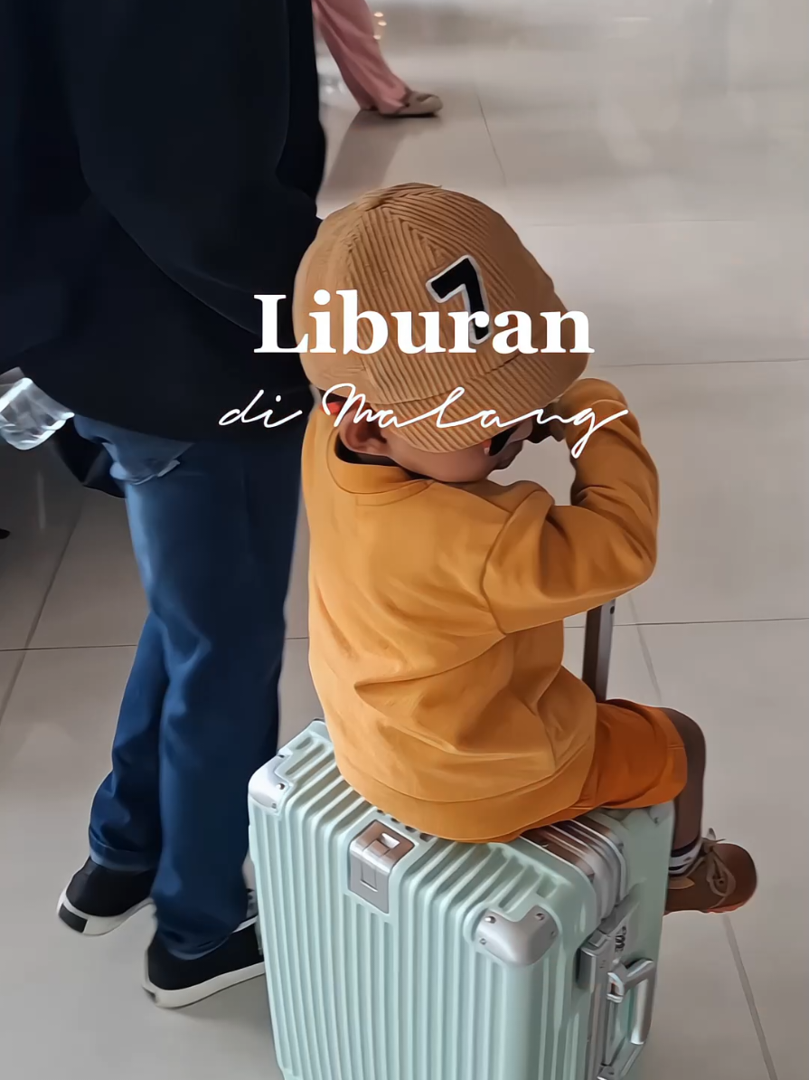 Holiday day 😗 #lafayette #kayoetanganharitage #OOTD #malang #liburan 